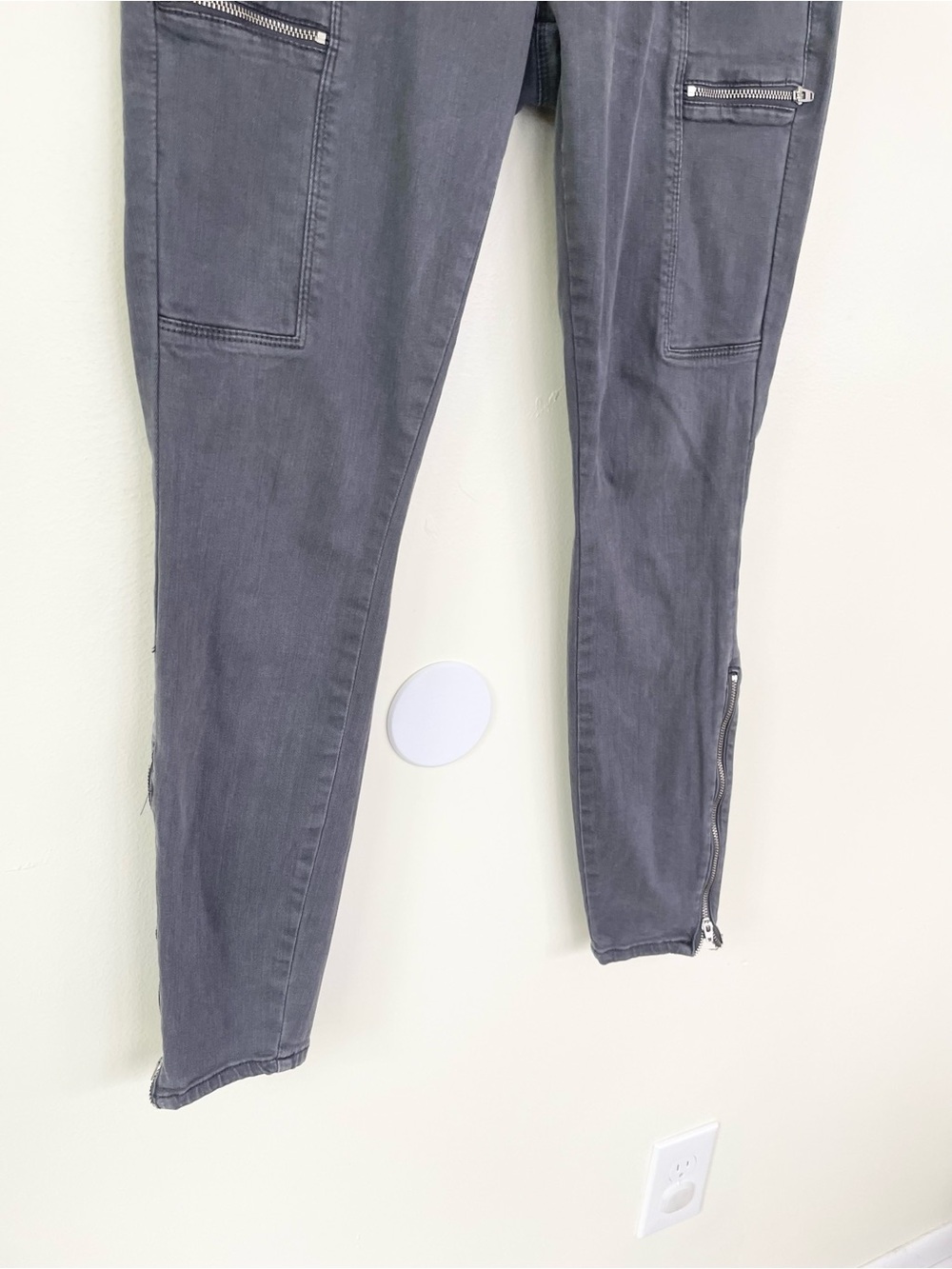 Pistols Topanga Cargo Zip Pocket and Hem Skinny Jeans in Charcoal Grey Sz 28 - Picture 4 of 9
